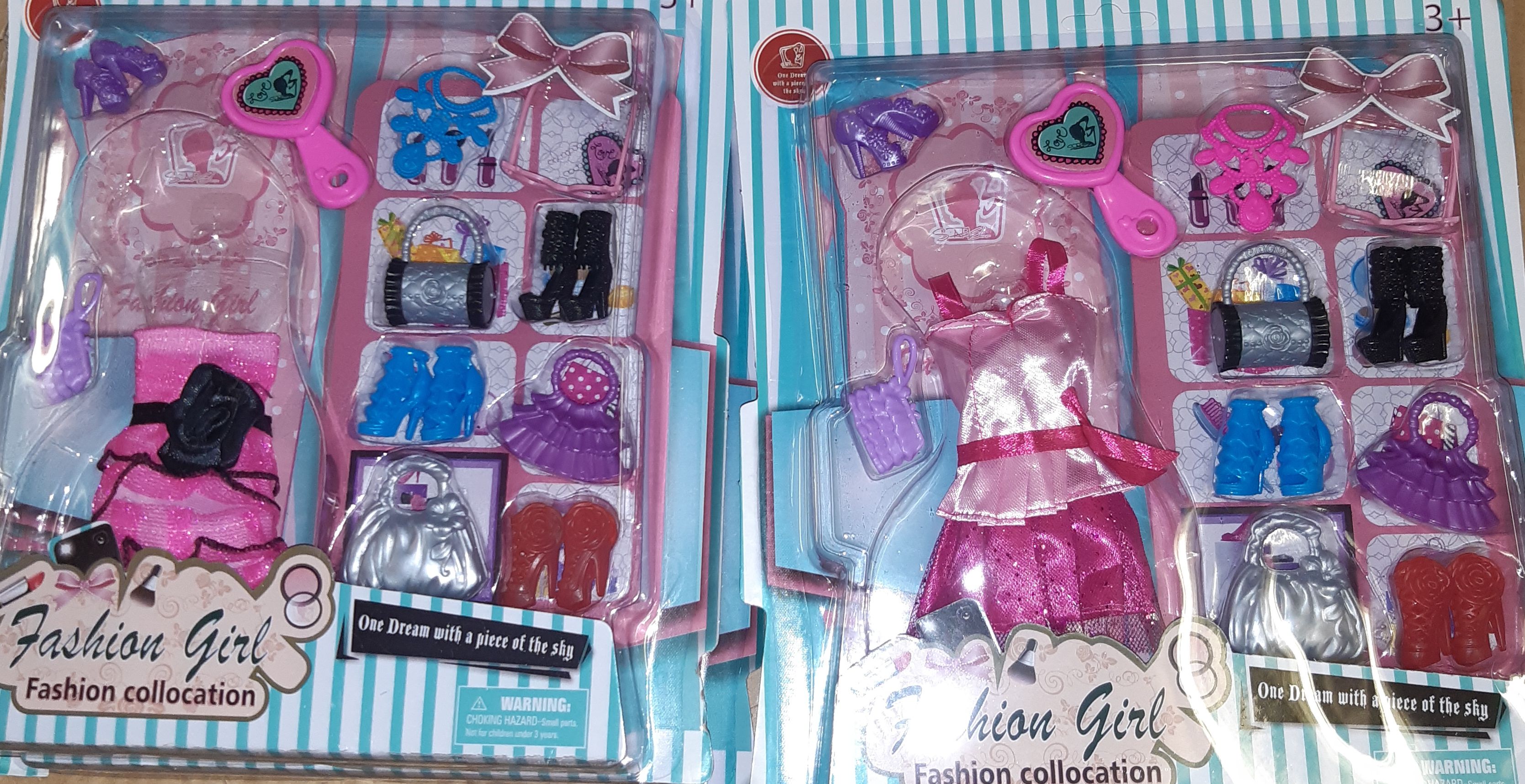 Šaty pro panenku s doplňky