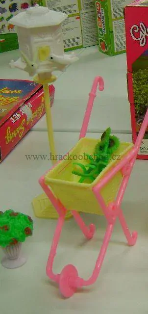 ZAHRADNÍ SET s holubníkem - pro panenky typu Barbie