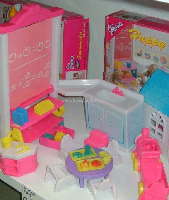ŠKOLKA - pro panenky typu Barbie