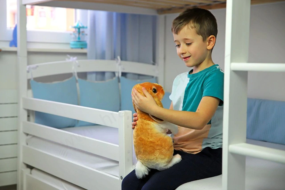 Plyšový králík 30 cm, hnědý, stojící