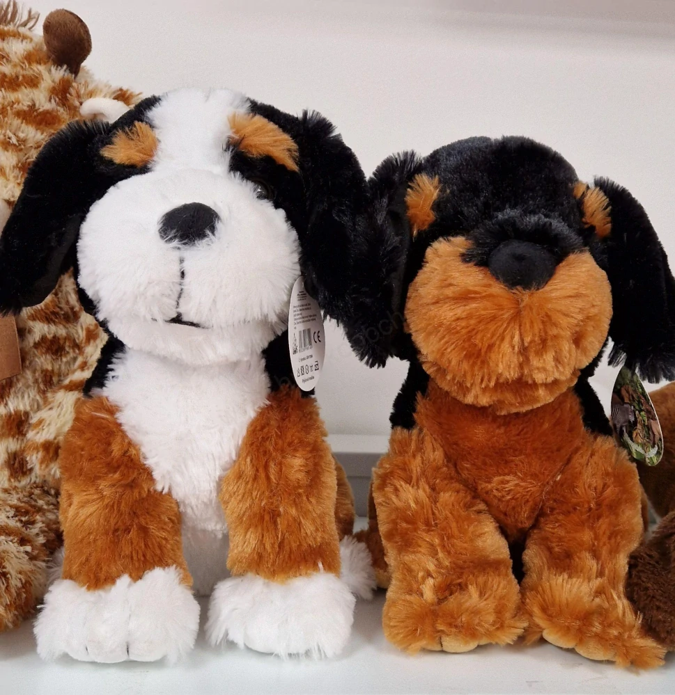 Plyšový pes rotvajler sedící 30 cm